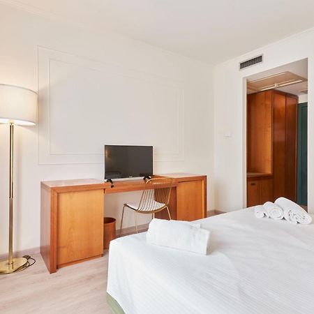 Hotel Cyrano Saronno Exterior photo